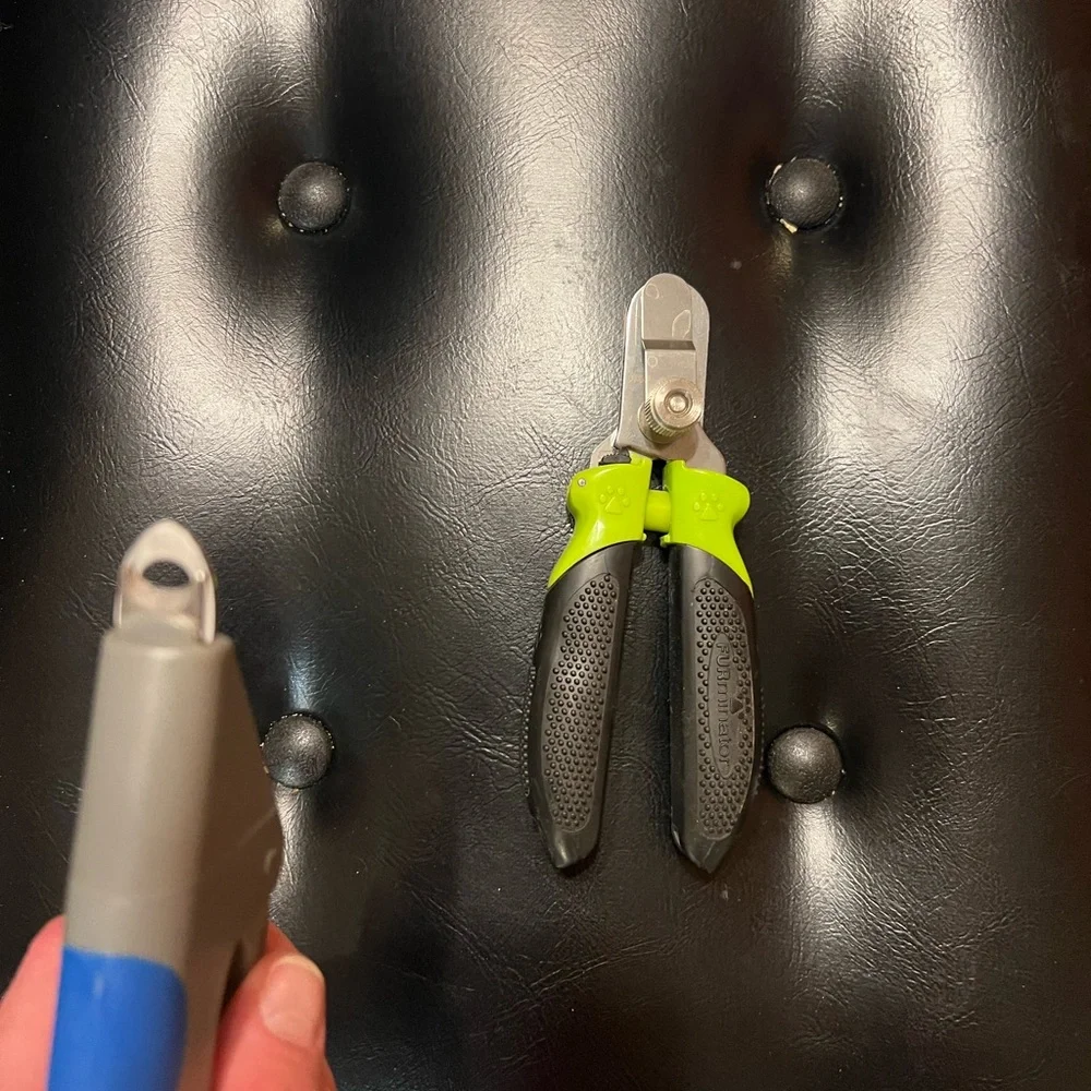 Nail Clippers set of 2 Dogs